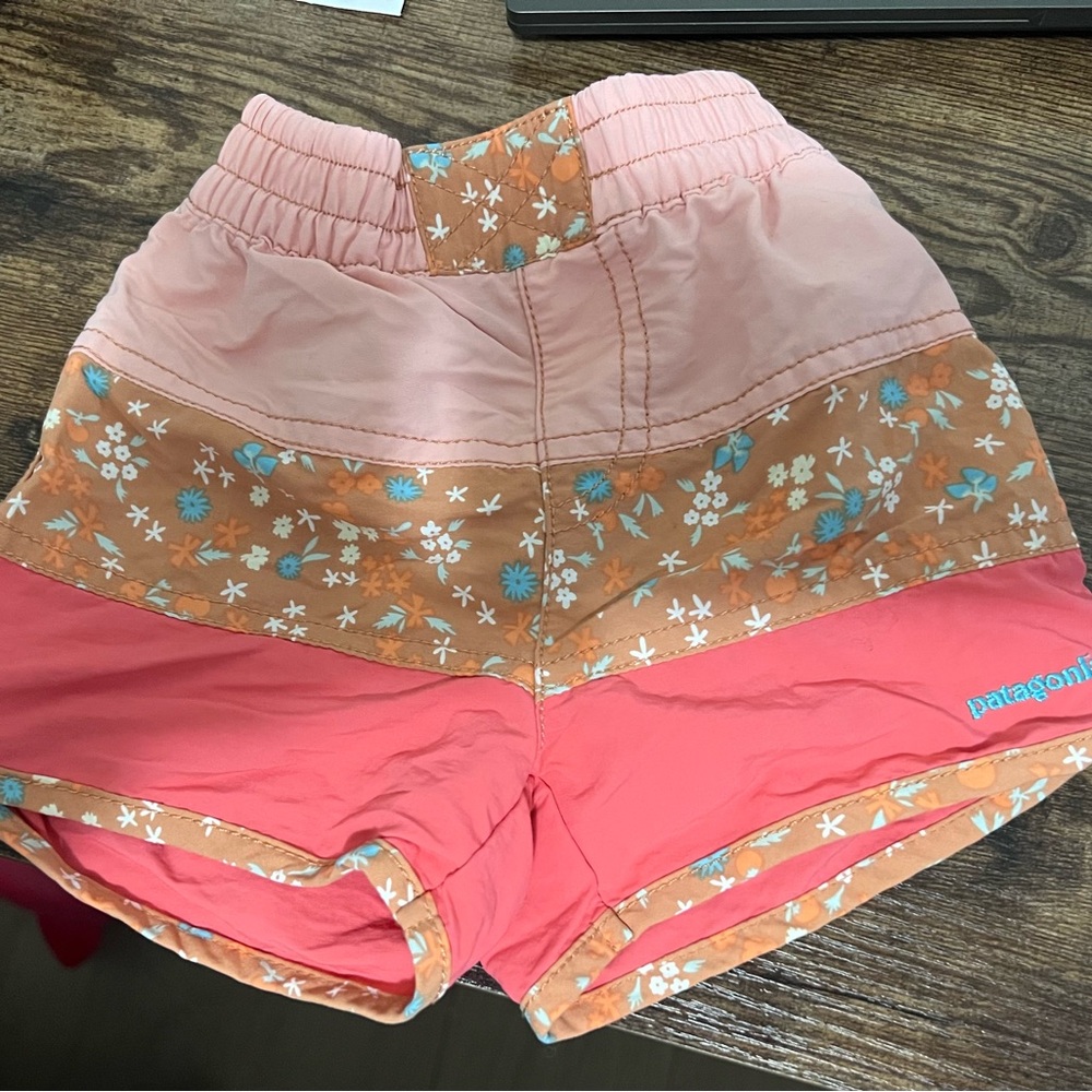 Patagonia Baggies size 2T VGUC